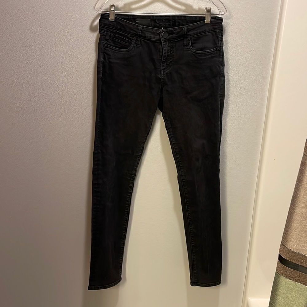 Kut from the Kloth Diana Skinny woman’s black jeans